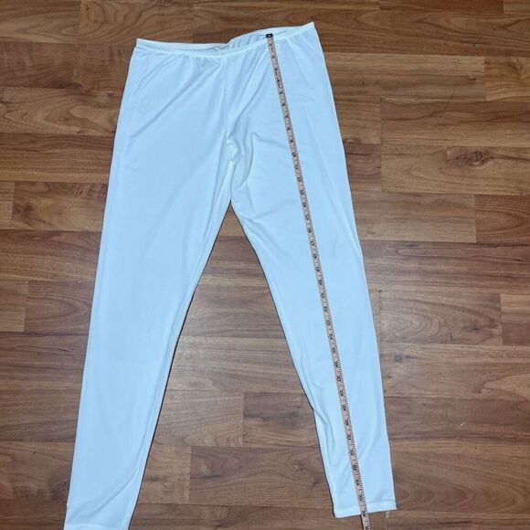 Climate Right by Cuddl Duds Womens White 2 Piece Base Layer Pajamas Set Medium - Picture 13 of 15